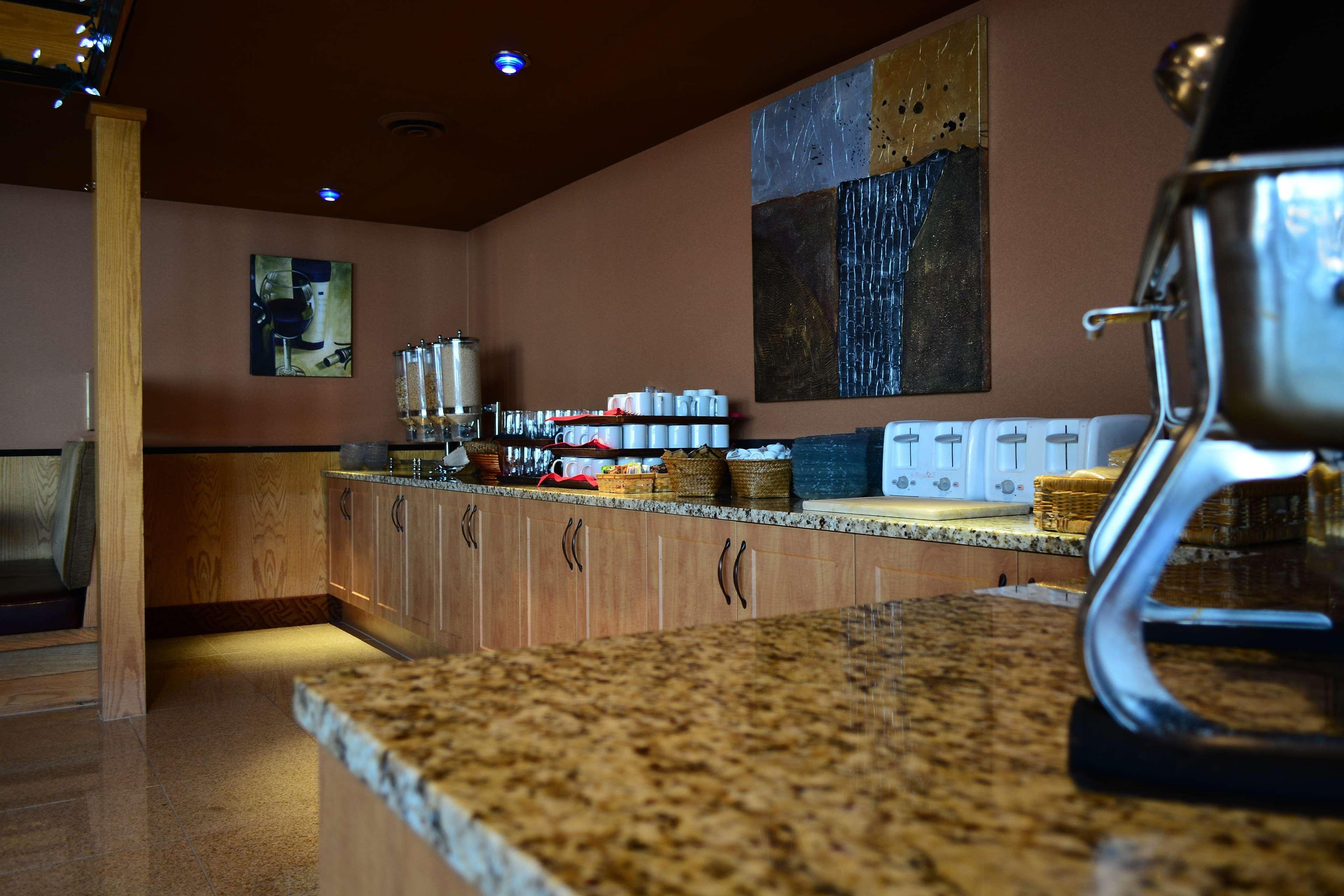 Coast Discovery Inn Campbell River Ngoại thất bức ảnh
