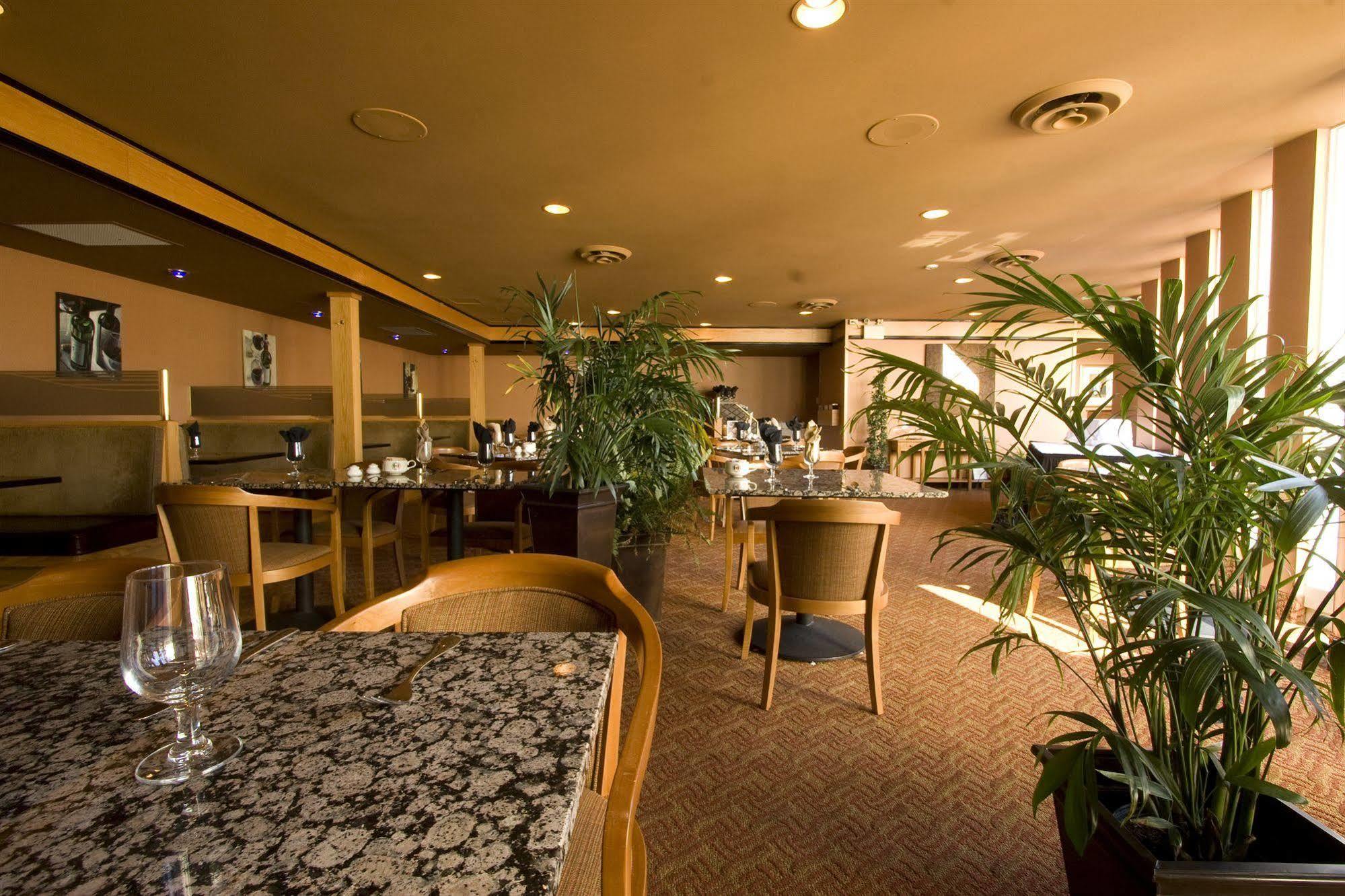 Coast Discovery Inn Campbell River Ngoại thất bức ảnh